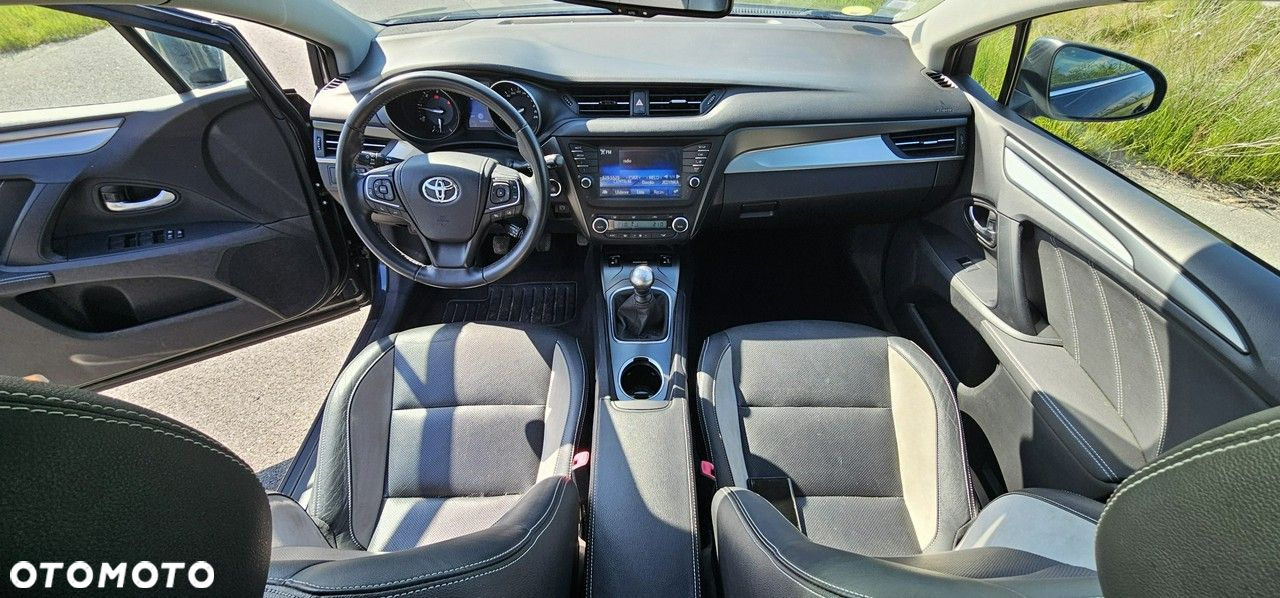 Toyota Avensis - 15