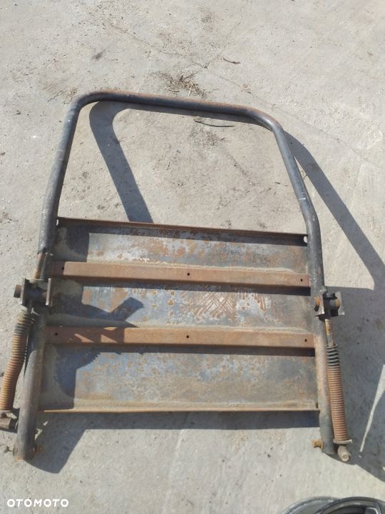 ODRZUTNIK BEL PRASA NEW HOLLAND BR7070 180R 2009R - 1