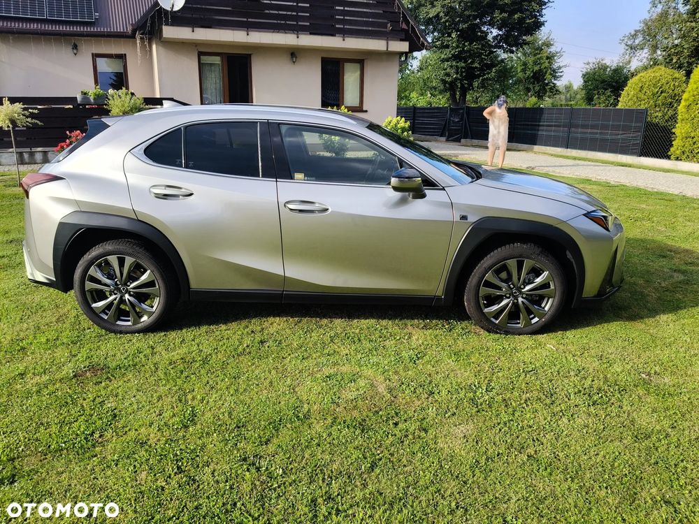 Lexus UX - 17