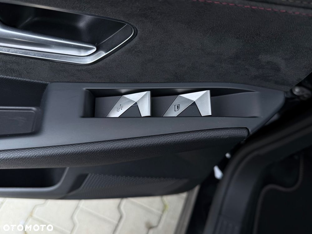 DS Automobiles DS 7 Crossback 1.6 PureTech GPF Performance Line + - 23