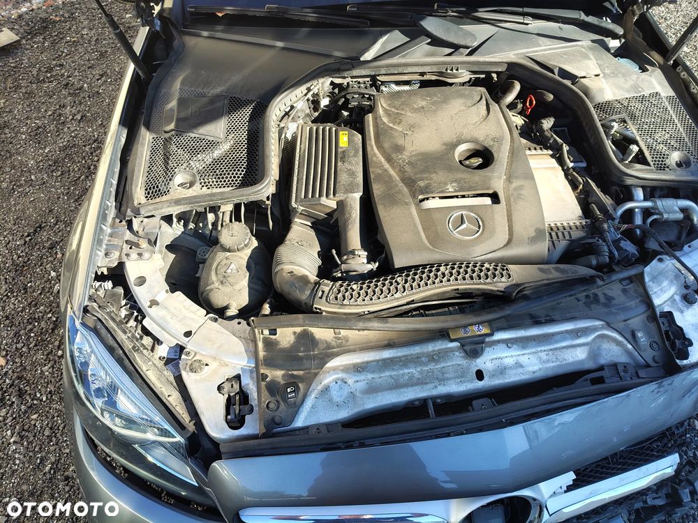 Mercedes-Benz Klasa C 180 Kompressor Automatik BlueEFFICIENCY Elegance - 2