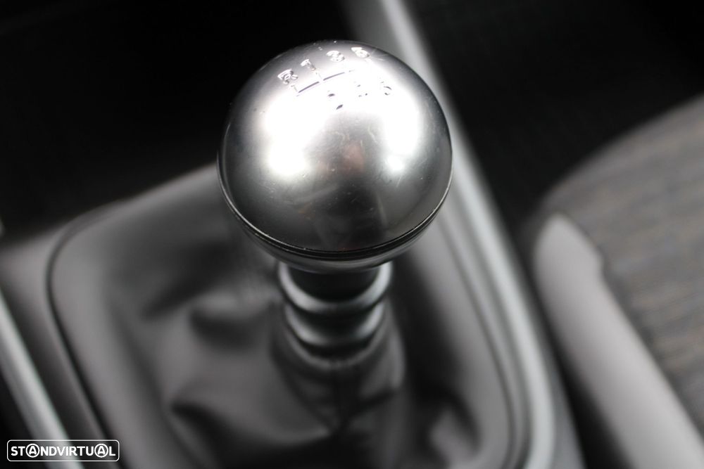 Jeep Avenger 1.2 GSE T3 Altitude - 38