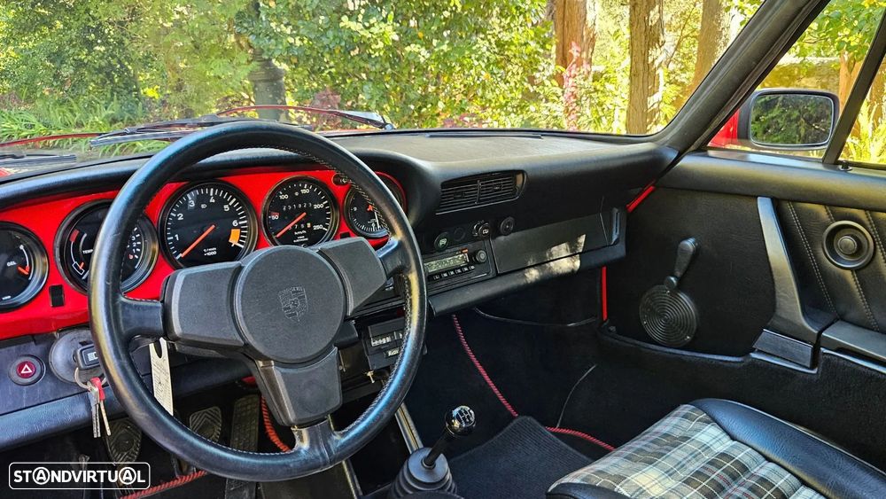 Porsche 911 Série G - 7