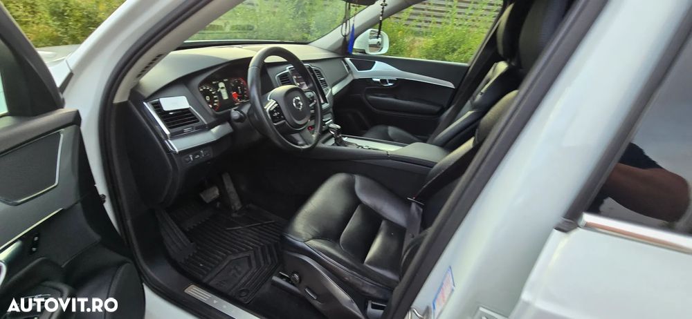 Volvo XC 90 - 7