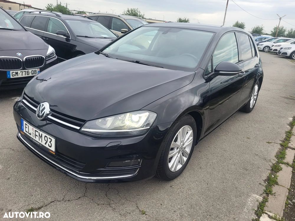 Volkswagen Golf - 1