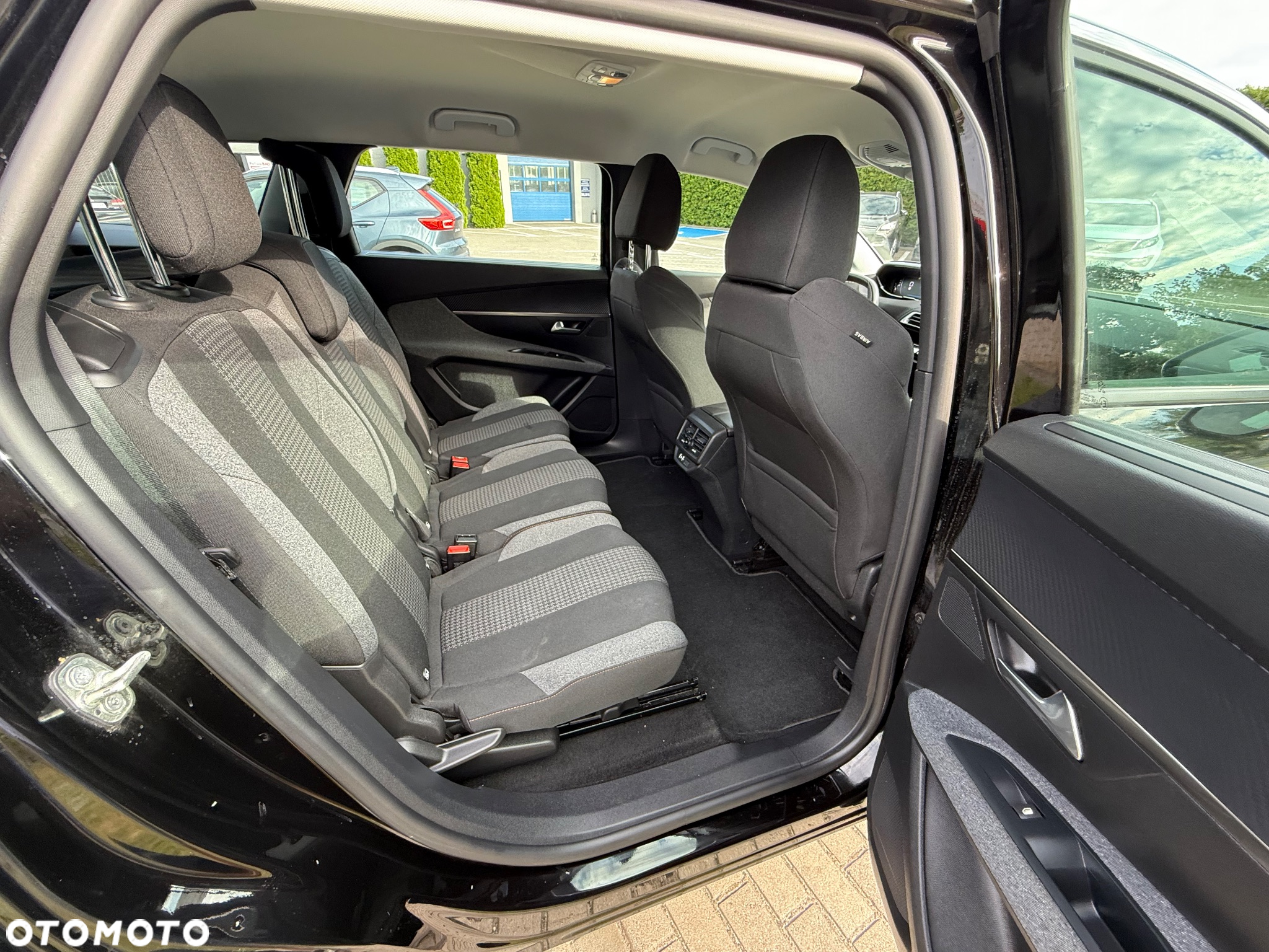 Peugeot 5008 1.2 PureTech Active Pack S&S EAT8 - 34