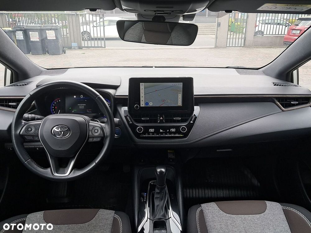 Toyota Corolla 2.0 Hybrid Trek - 26
