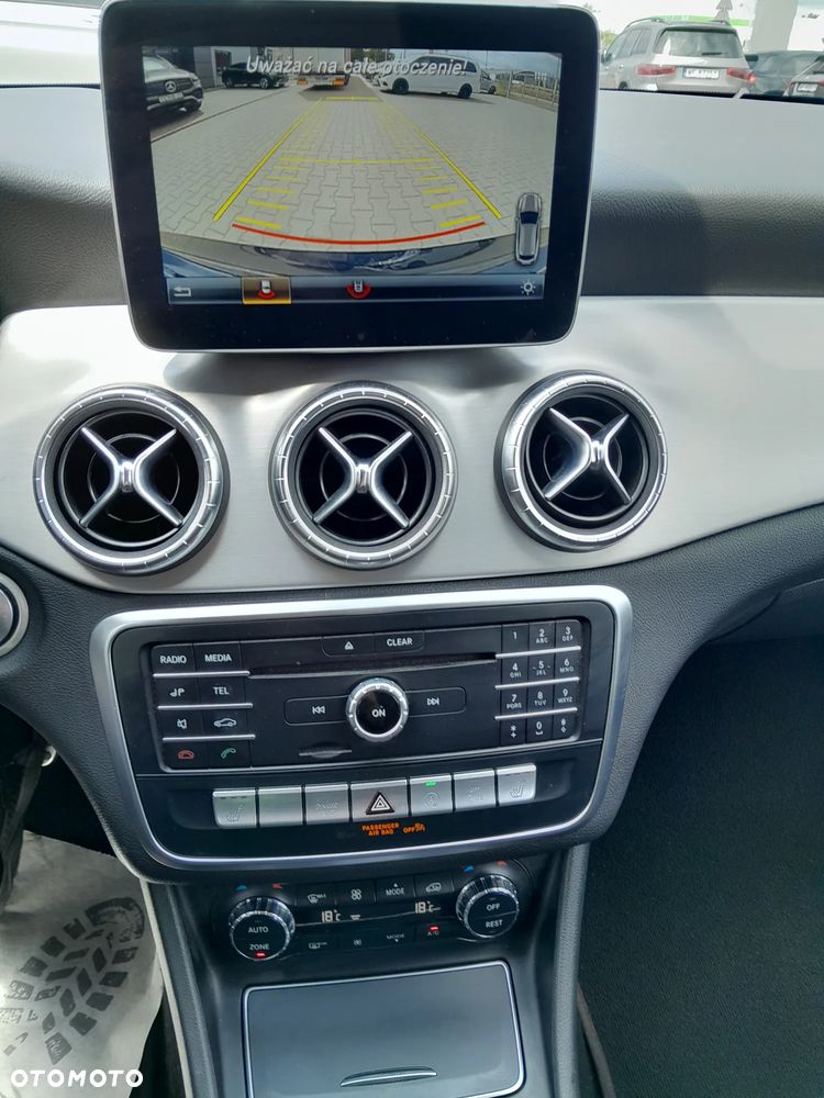 Mercedes-Benz CLA 200 7G-DCT AMG Line - 12