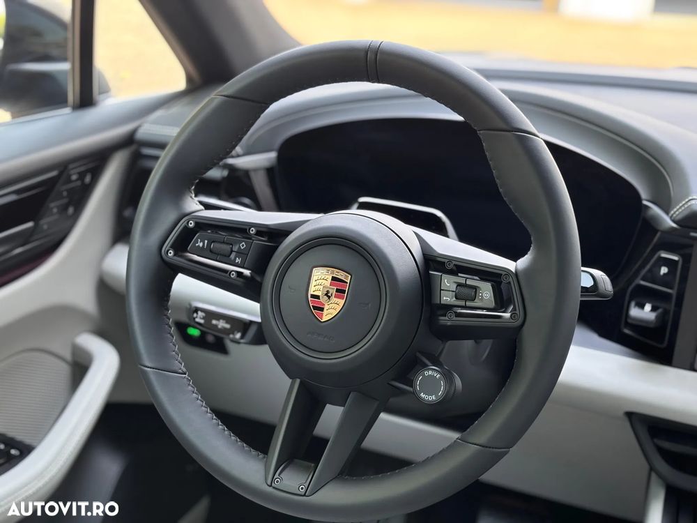 PORSCHE Macan 2026 — imagine 11