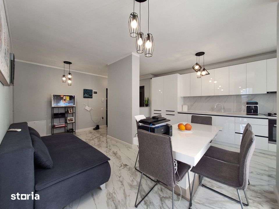 Apartament cu 2 camere, 55 mp, balcon, zona Eroilor — fotografia 1