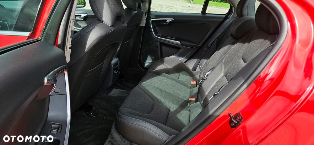 Volvo S60 T3 Summum - 10