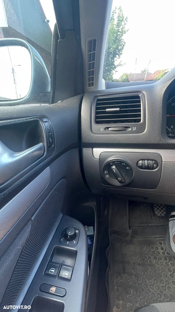 Volkswagen Jetta - 9