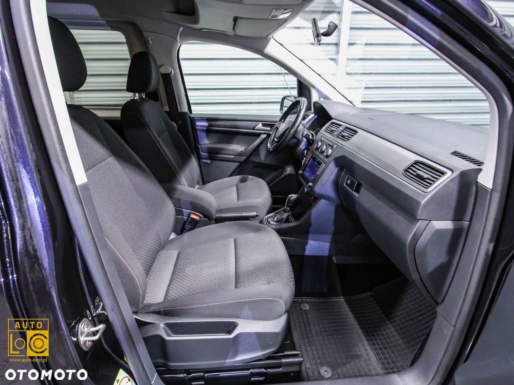 Volkswagen Caddy 2.0 TDI Trendline DSG - 12