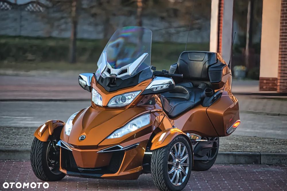 Can-Am Spyder - 14