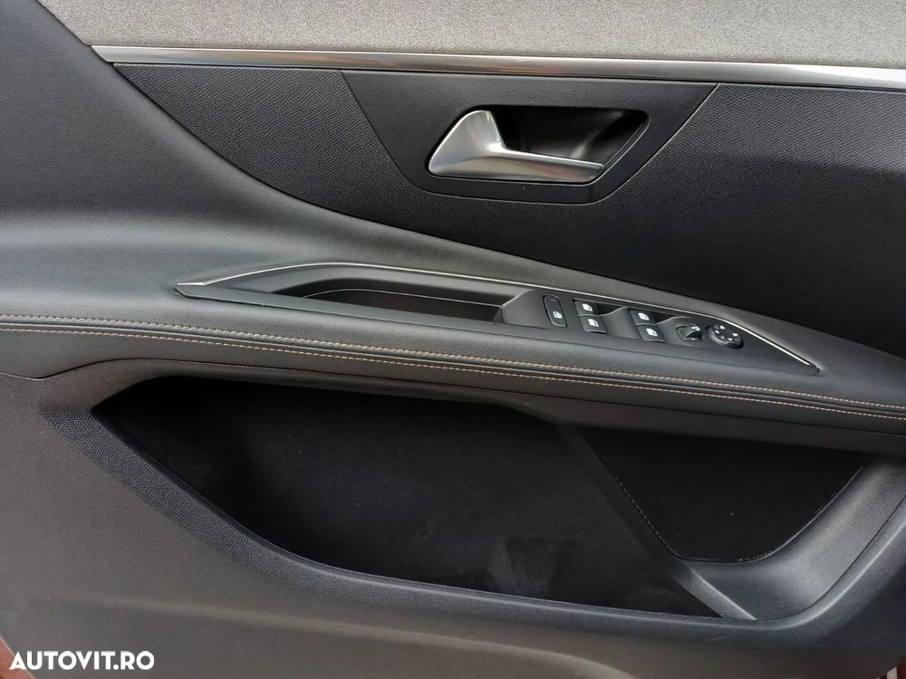 Peugeot 3008 PHEV 180 EAT8 Allure Pack - 24