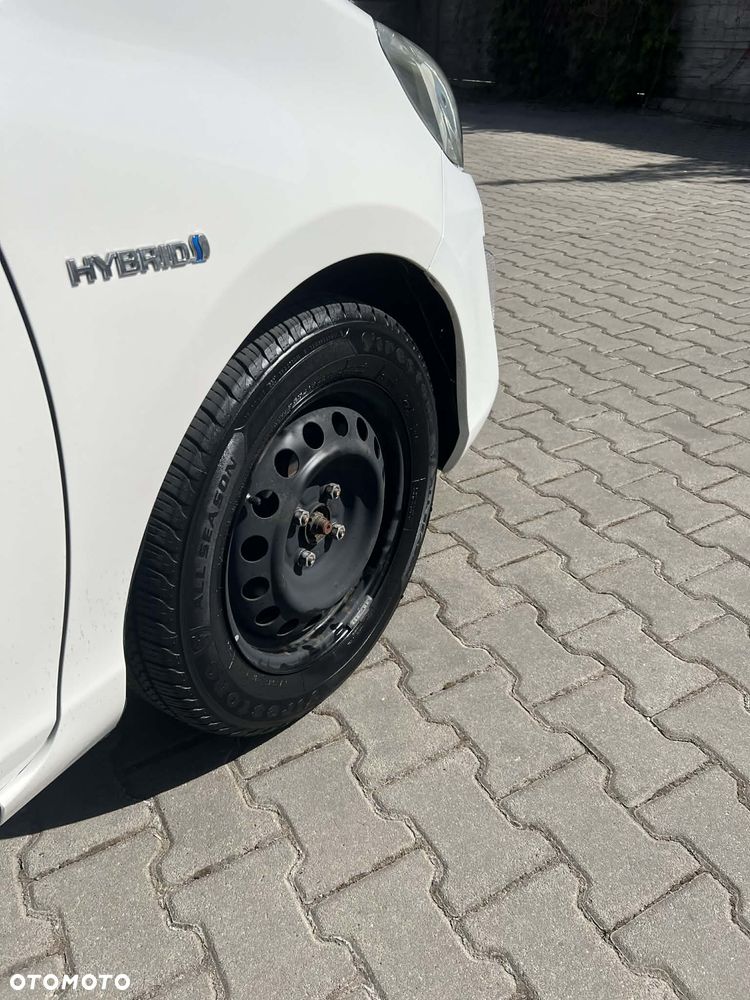 Toyota Prius - 23