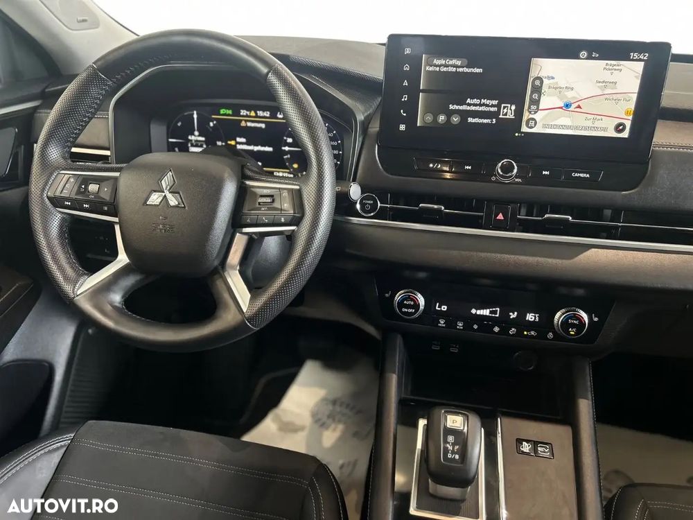Mitsubishi Outlander 2.4 4WD Intro Edition - 6