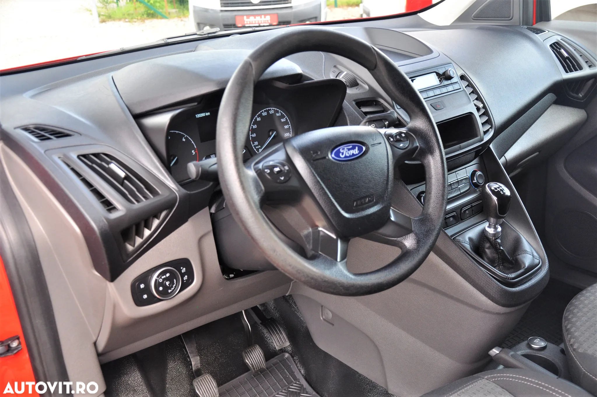 Ford Transit Connect Furgon Maxi - 17