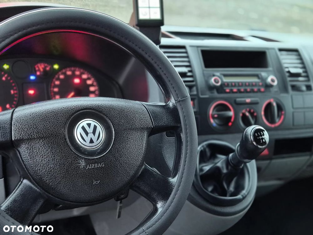 Volkswagen Transporter - 29
