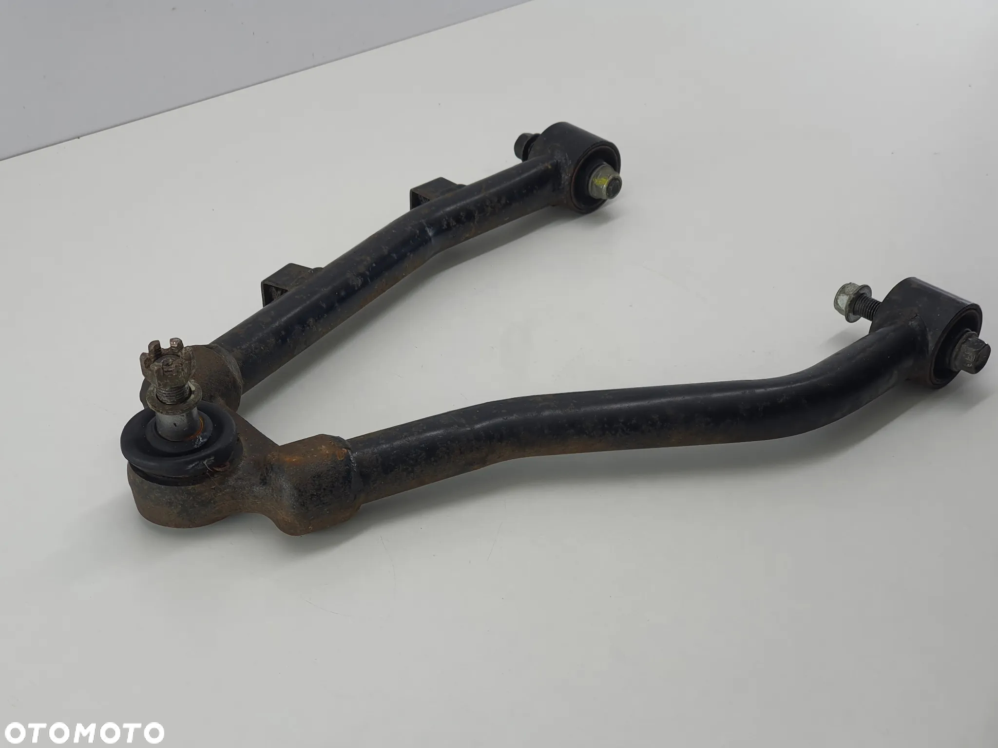 WAHACZ PRAWY PRZOD GORNY SWORZEN   TGB BLADE 550 - 3