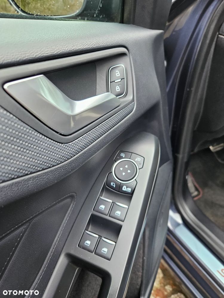 Ford Focus 1.5 EcoBoost ST-Line - 19