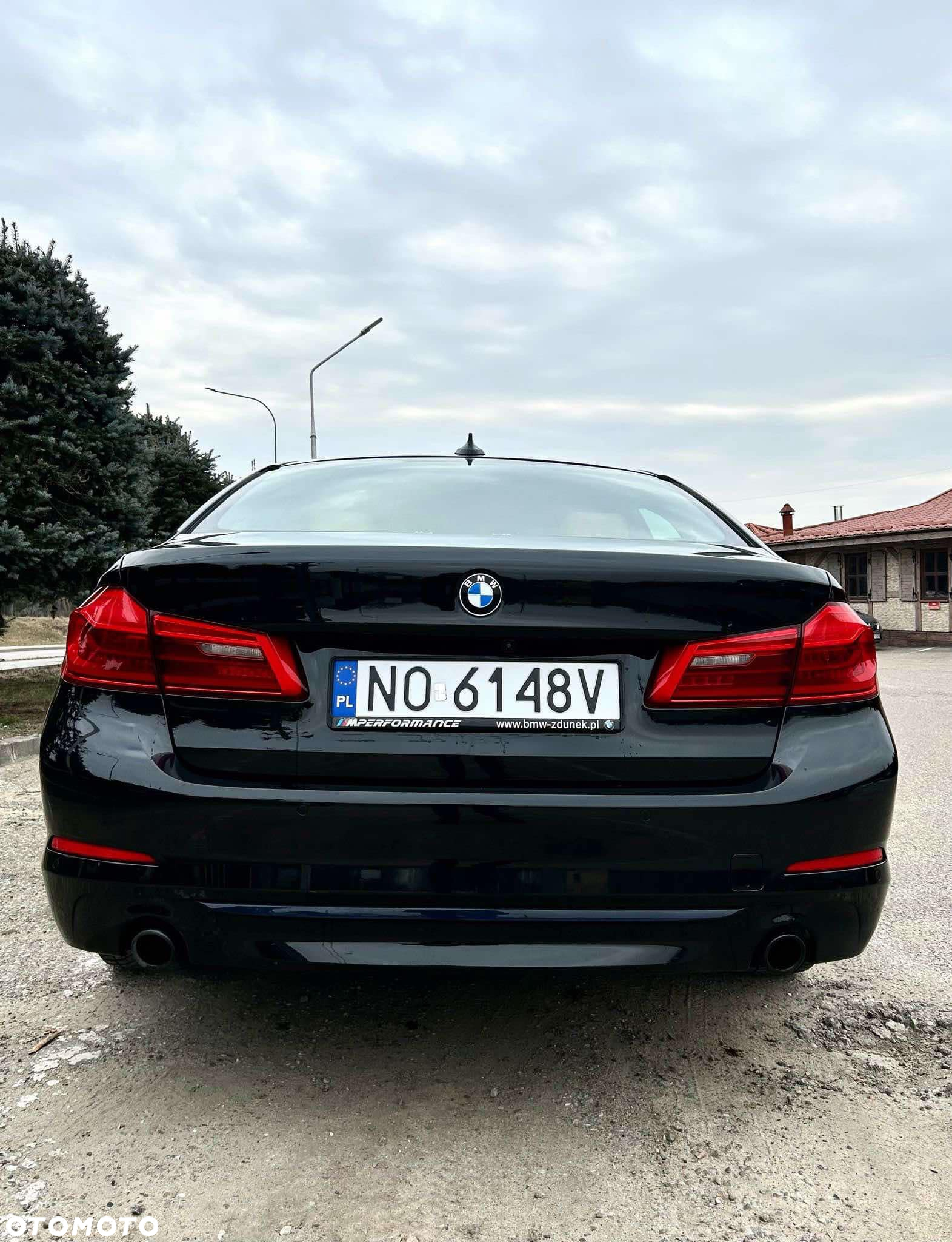 BMW Seria 5 518d Sport Line - 3