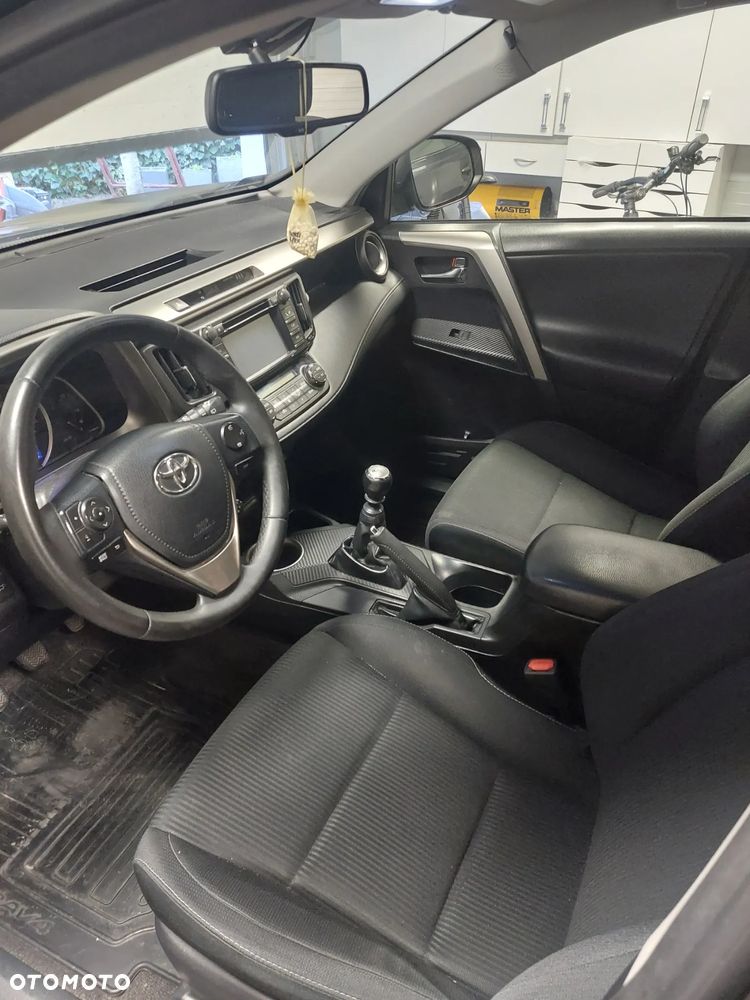 Toyota RAV4 2.0 D-4D Prestige - 14