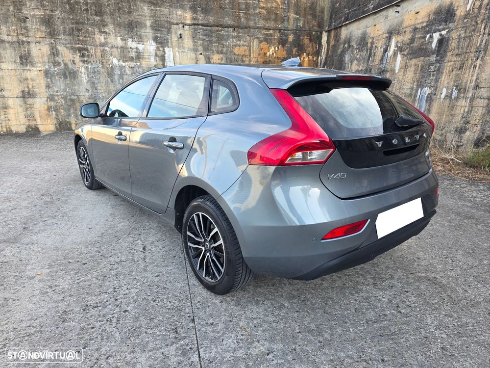 Volvo V40 2.0 D2 Momentum - 2