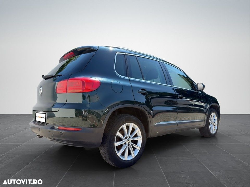 Volkswagen Tiguan - 10