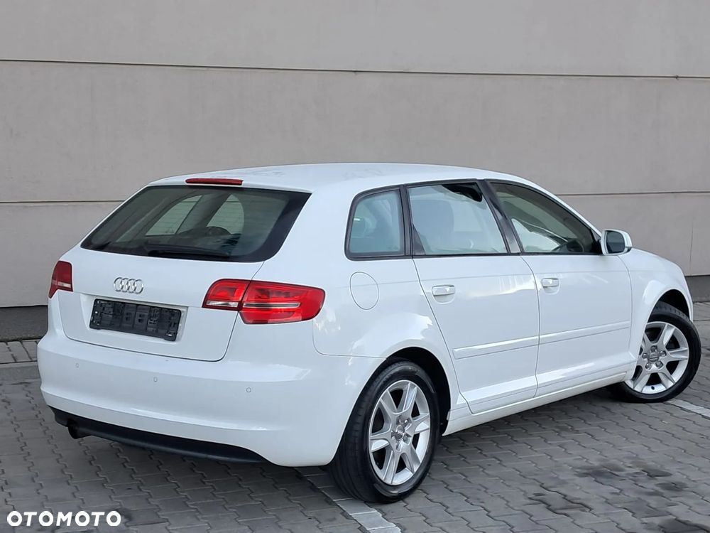 Audi A3 1.6 Limited Edition - 7