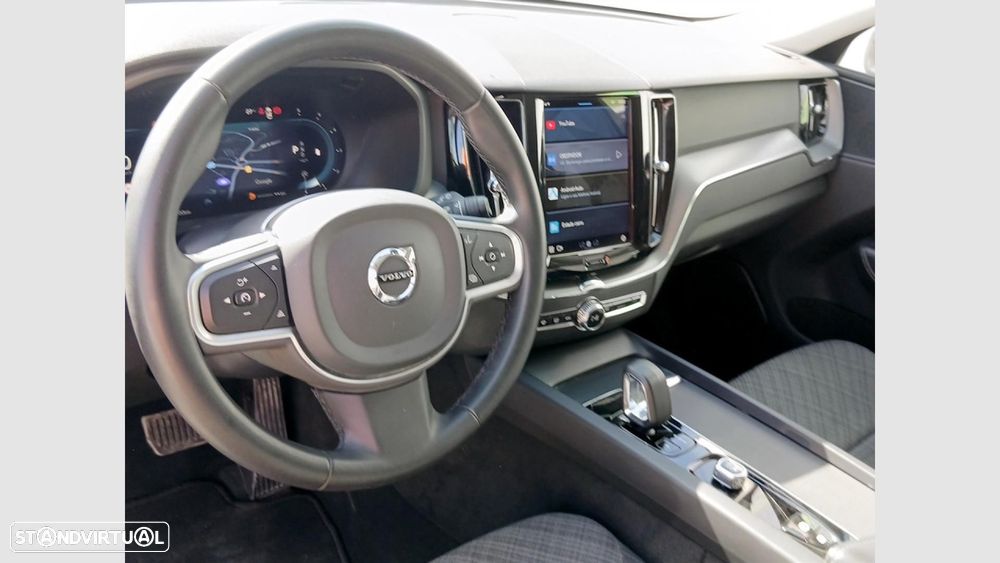 Volvo XC 60 2.0 B4 Momentum Plus - 14