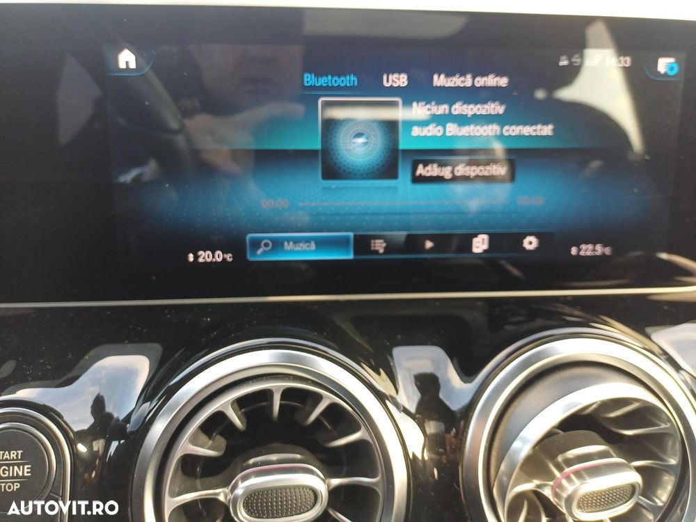 Mercedes-Benz GLA - 23