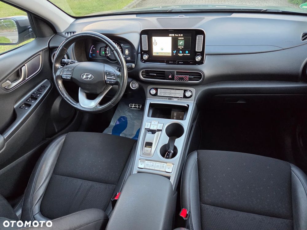 Hyundai Kona 64kWh Premium - 9