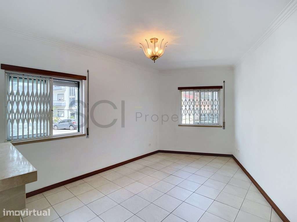 T2 no Barreiro com Logradouro Privativo e Arrecadação - Grande imagem: 5/32