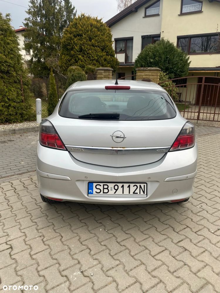 Opel Astra III GTC 1.6 Enjoy - 4