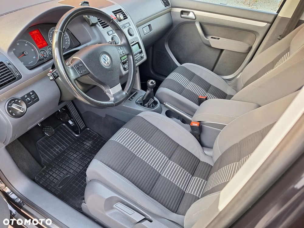 Volkswagen Touran 1.9 TDI DPF Highline - 12
