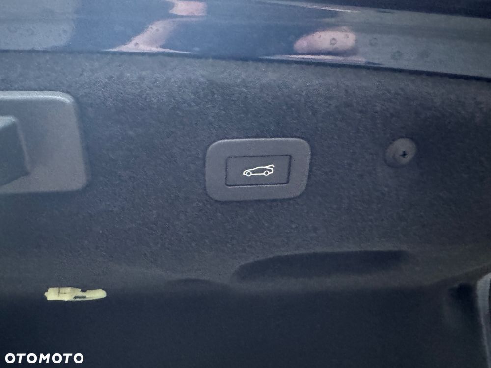 Jaguar XF P300 AWD R-Dynamic S - 16