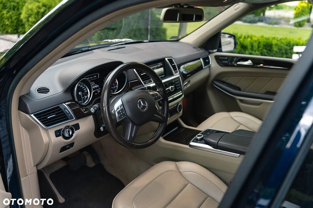Mercedes-Benz GL 350 BlueTec 4-Matic - 13