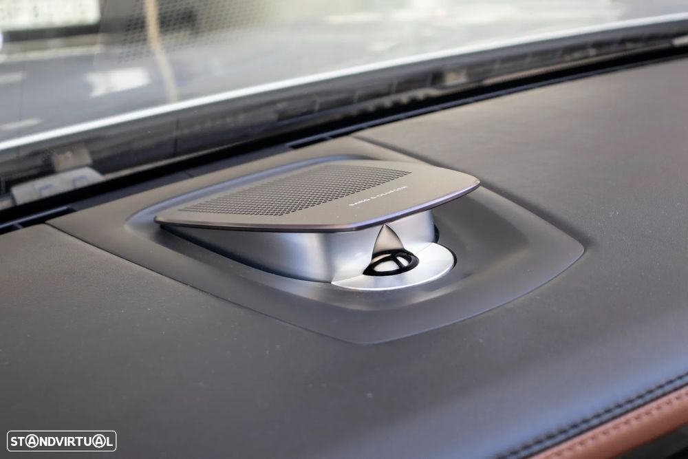 BMW 750 Li xDrive Pack M — fotografia 31