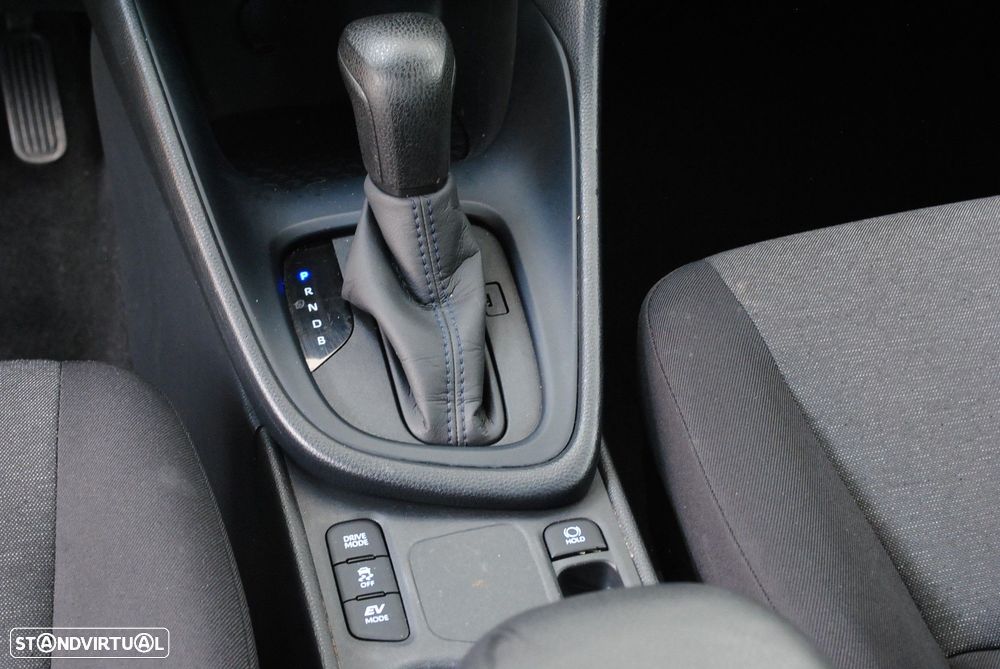 Toyota Yaris Cross 1.5 HDF Comfort Plus - 24