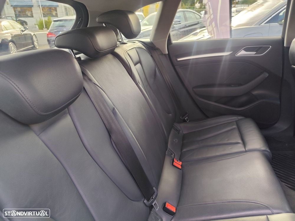 Audi A3 Sportback 40 e-tron S tronic sport - 22
