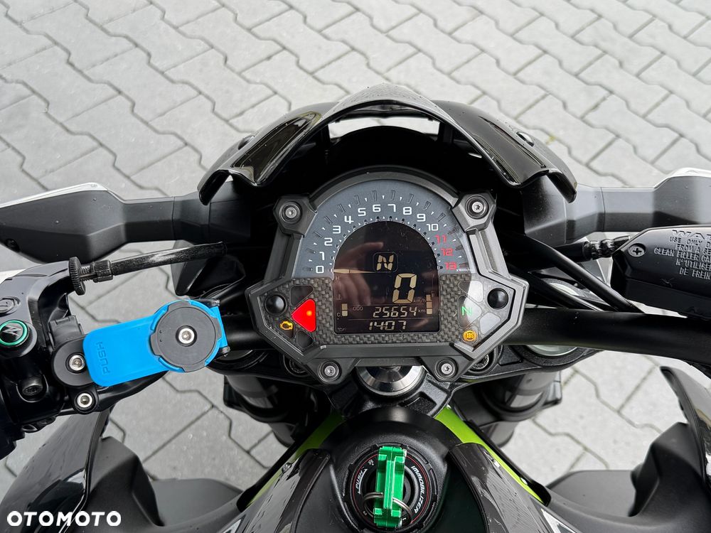 Kawasaki Z 900 - 23