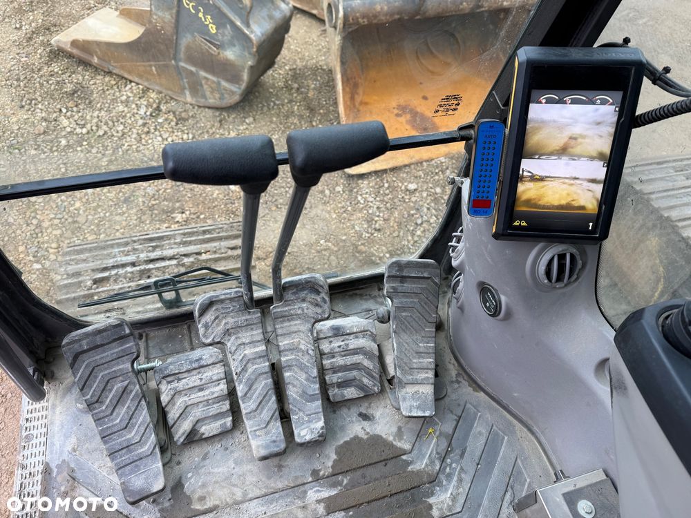 Volvo EC 250 EL - 27