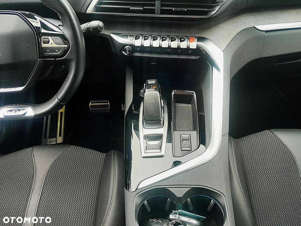 Peugeot 3008 1.6 PureTech HYbrid GT S&S EAT8 - 21
