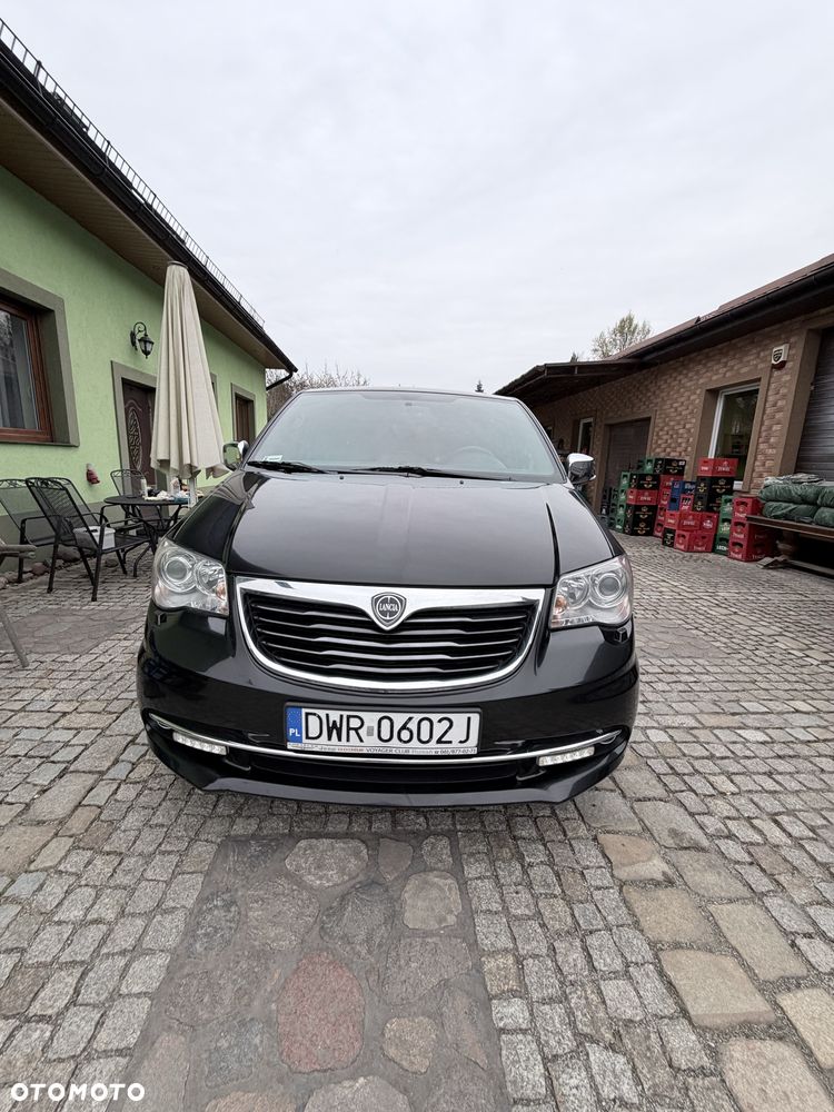 Lancia Voyager, 2014