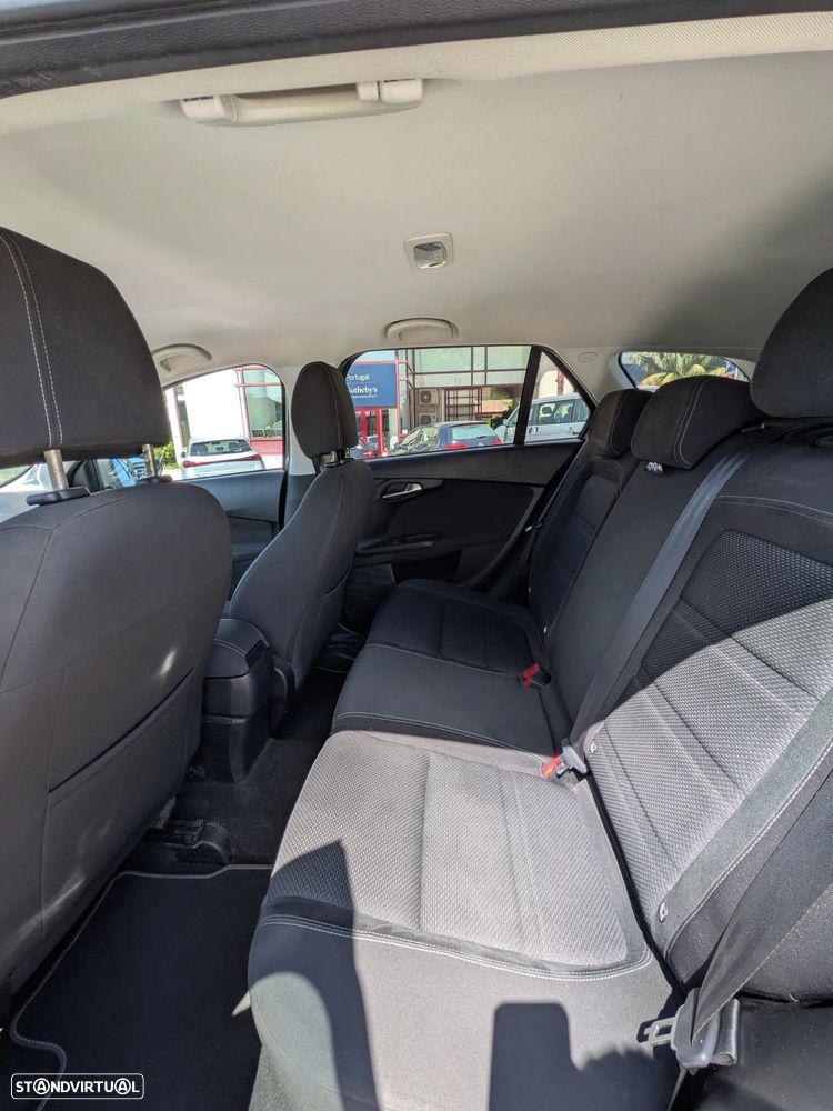 Fiat Tipo Station Wagon 1.3 M-Jet Lounge - 10
