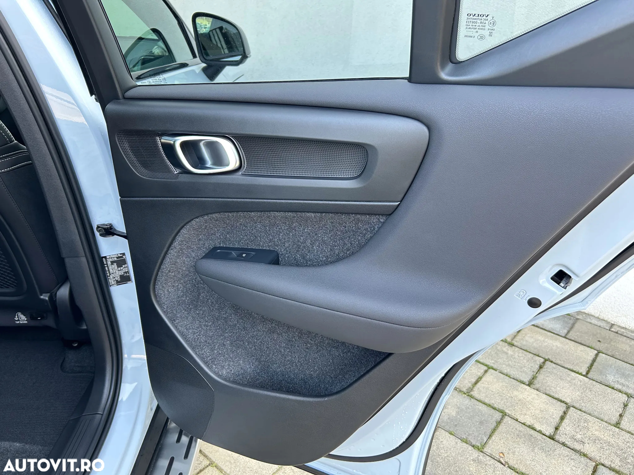 Volvo XC 40 Recharge Twin Motor AWD Ultimate - 13
