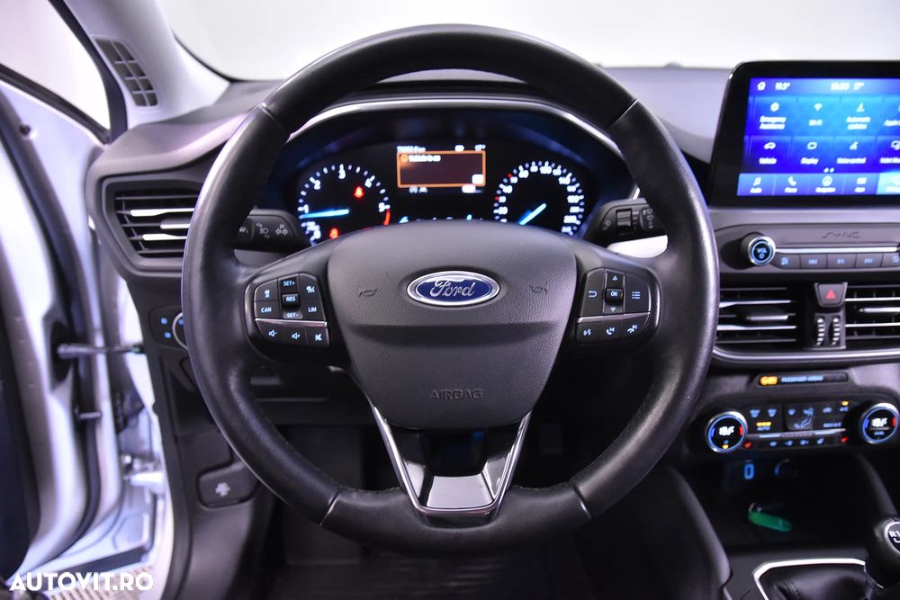 Ford Focus - 16