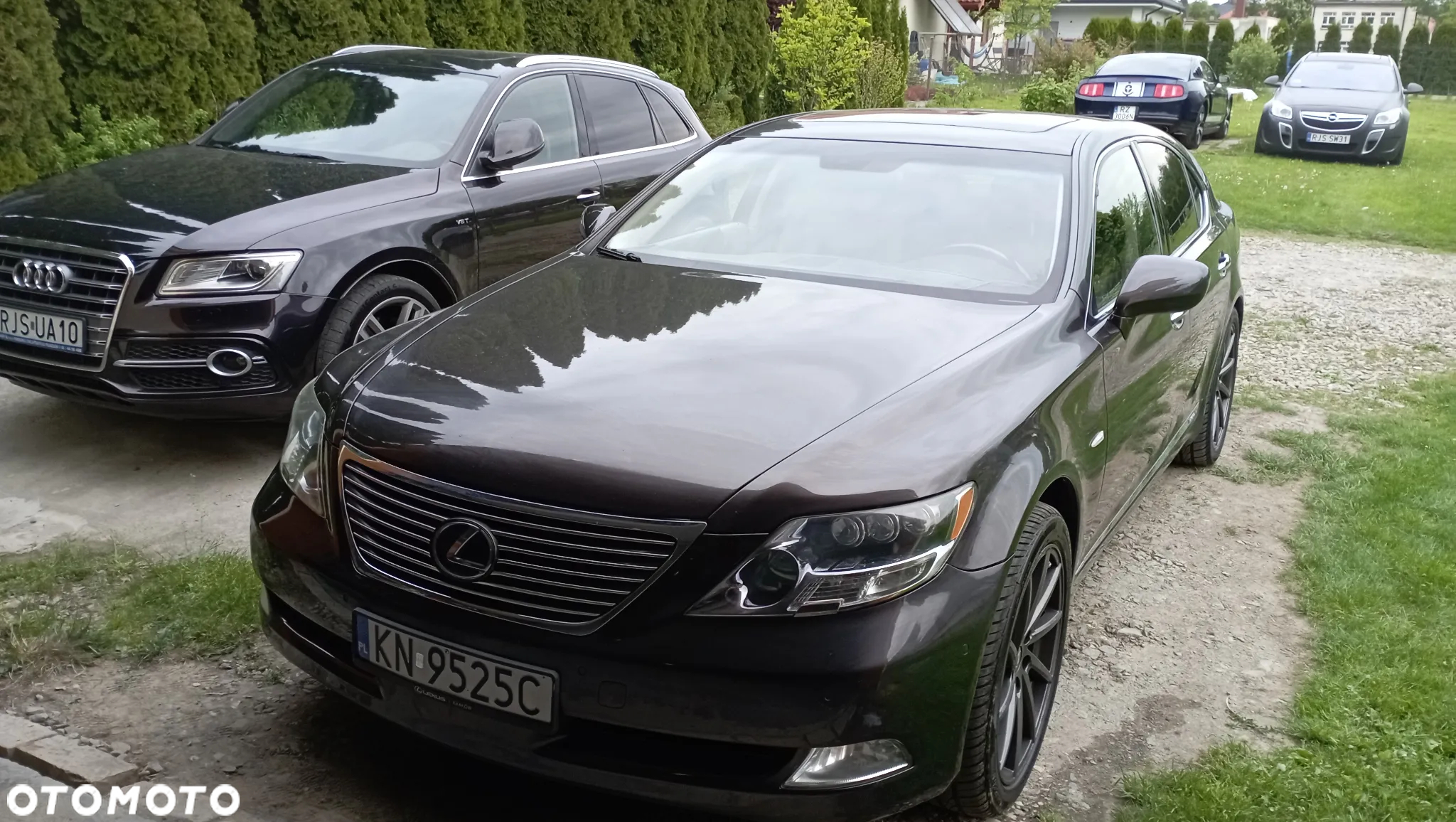 Lexus LS - 10