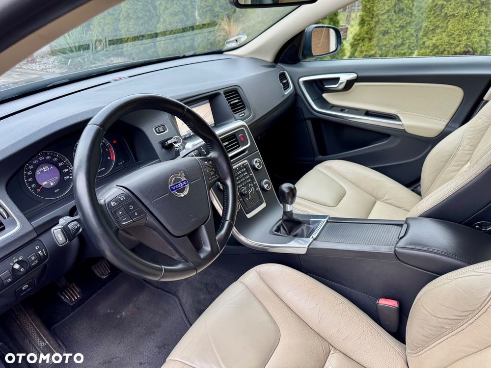 Volvo S60 2.0T Momentum - 13